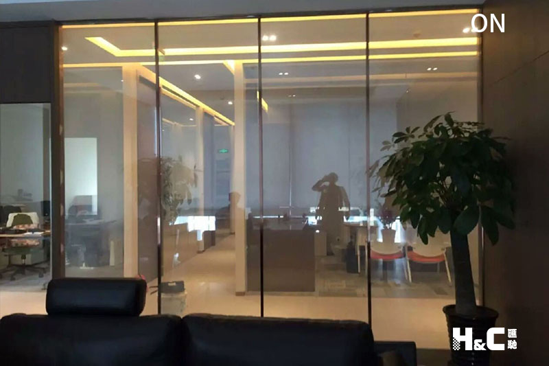 調光玻璃通電狀態(tài)